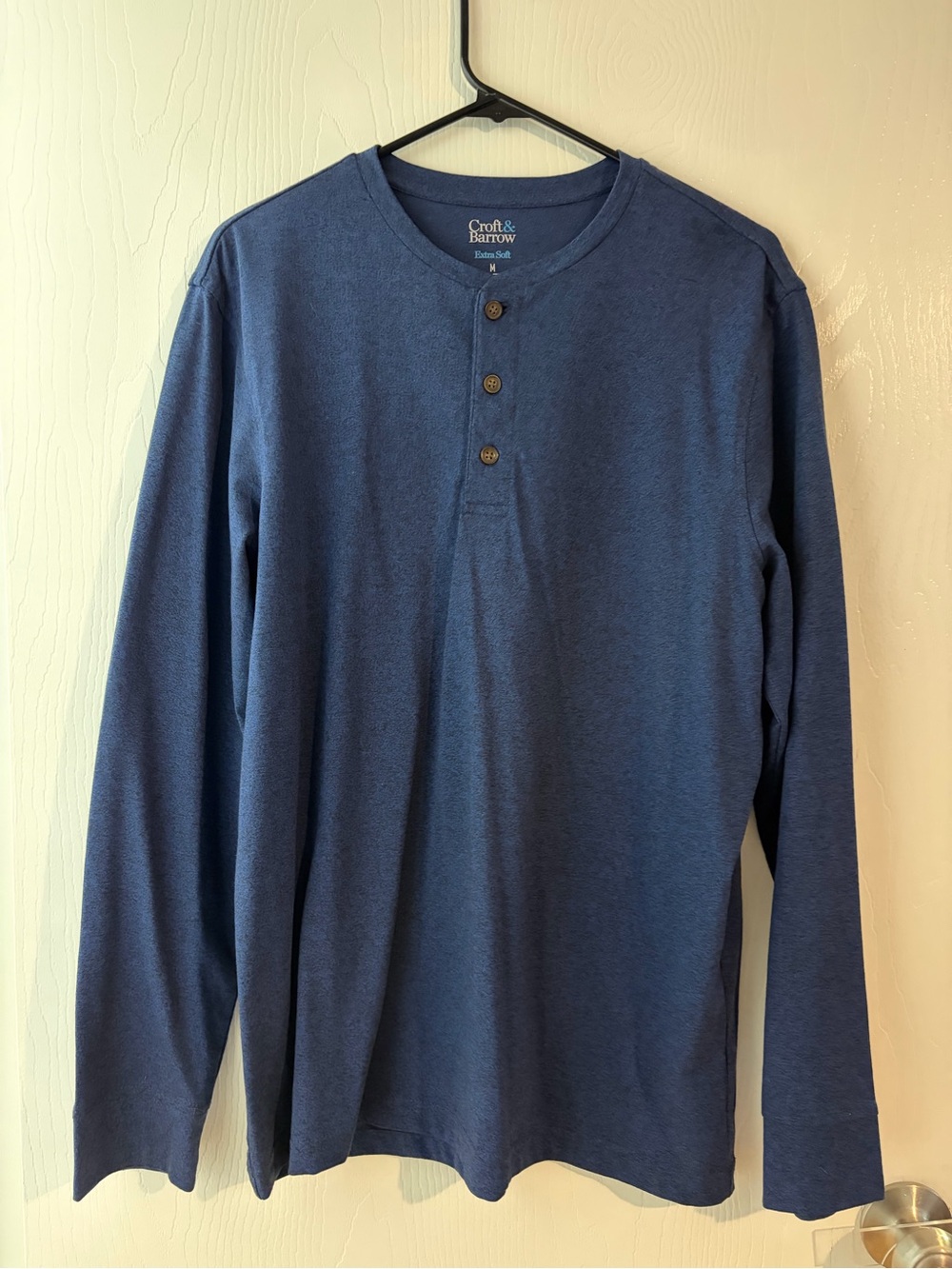 croft & barrow Men’s Long-Sleeve Henley in Navy